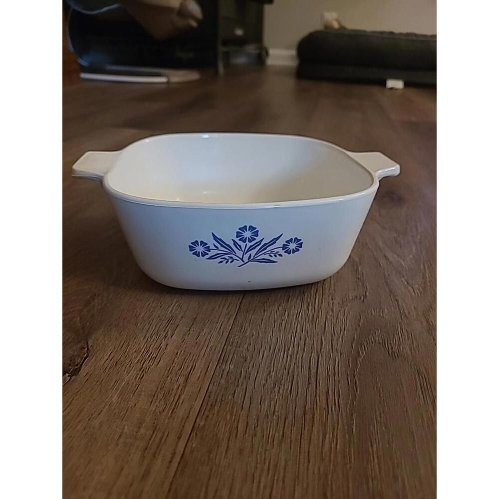 Vintage Corning Ware Blue Cornflower Casserole Dish 1.5 Qt